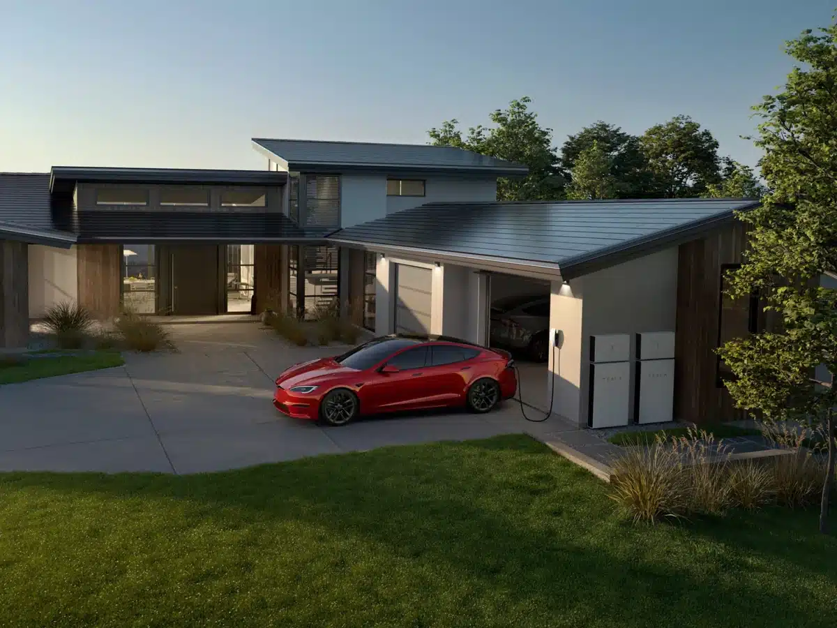 Tesla Solar Roof en República Dominicana 6 Vivienda con Tesla Solar Roof, sistema Powerwall y vehículo Tesla conectado